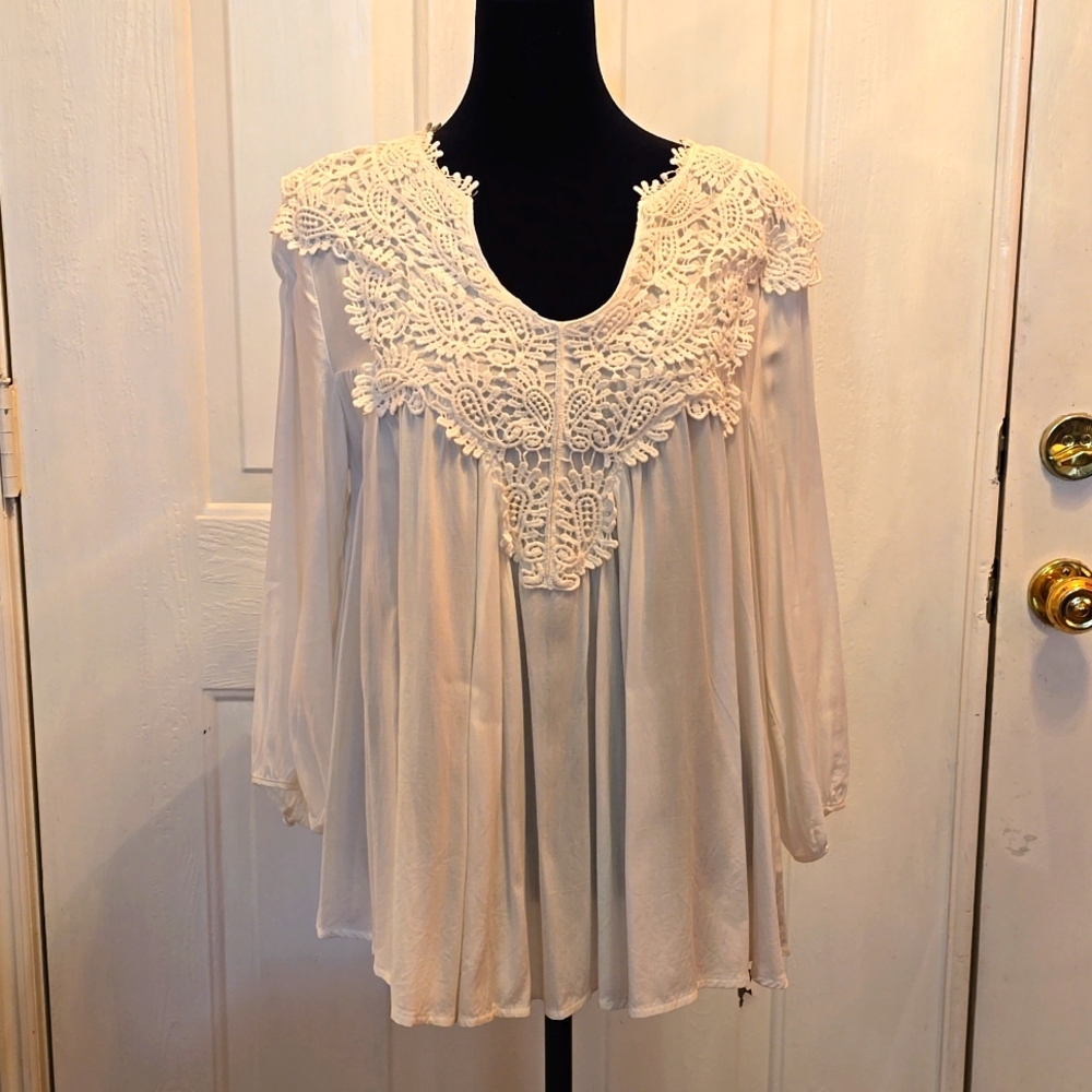 Blouse: creme color, lace neck #11